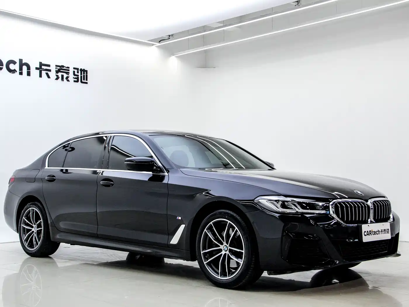 BMW 5 Series 2022 Model Second Facelift 525Li M Sport Package фото 7