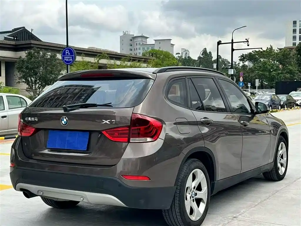 BMW X1 2013 sDrive18i Fashion фото 9
