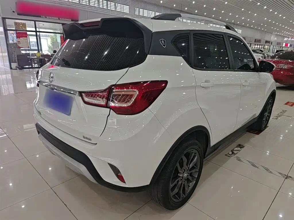 JIANGLING GROUP NEW ENERGY Easy to EX5