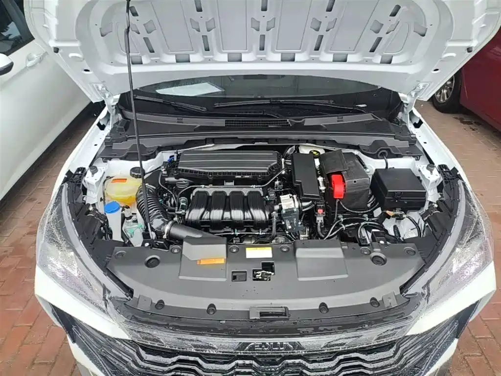 DONGFENG FENGSHEN YI HYUN