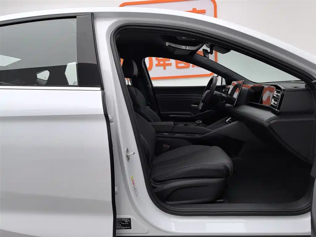 BYD Qin L 2025 DM-i Smart Drive Edition 80KM Leading фото 23