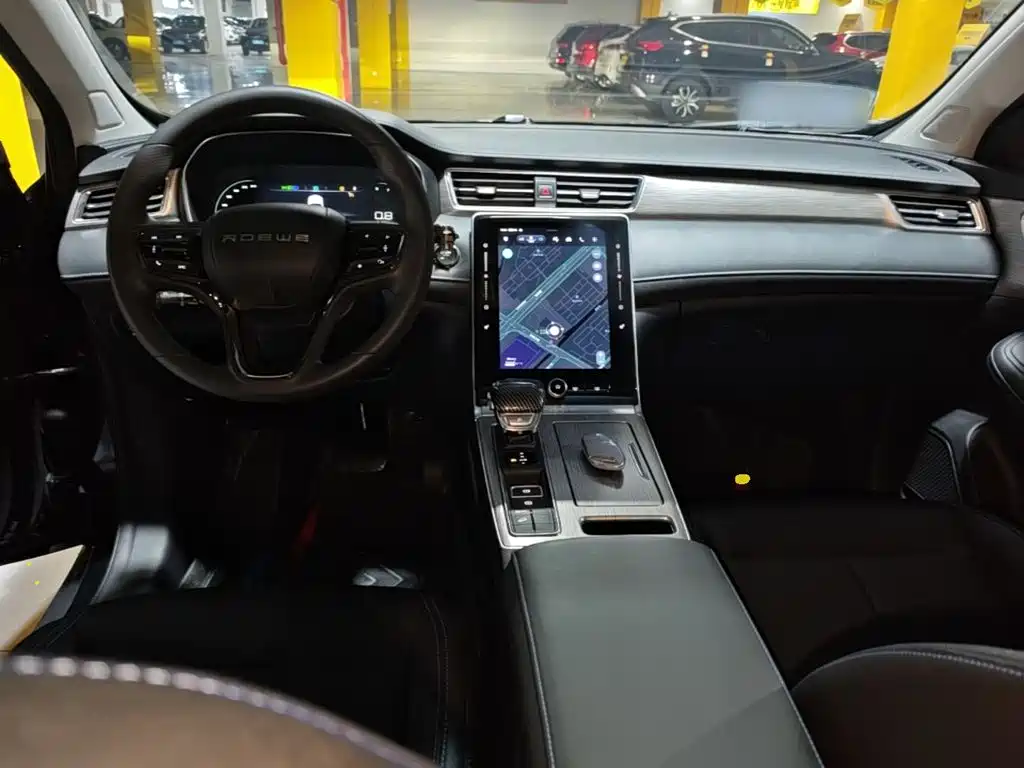 Фото 10 - Roewe RX5