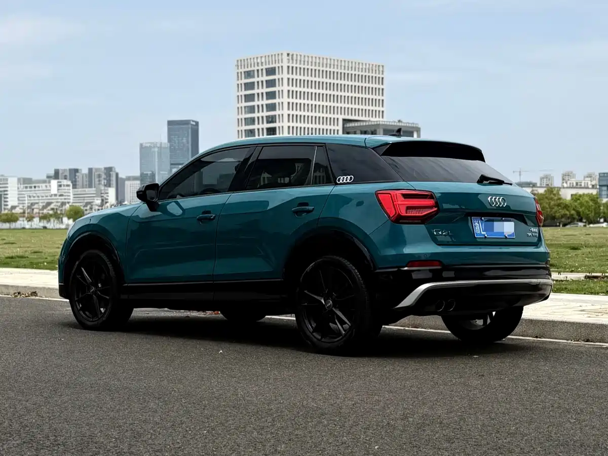 Audi Q2L 2018 35 TFSI Launch Exclusive Edition China VI фото 3