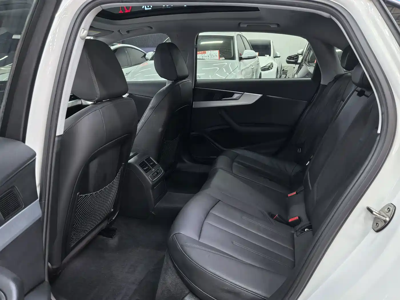 Фото 5 - Audi A4L