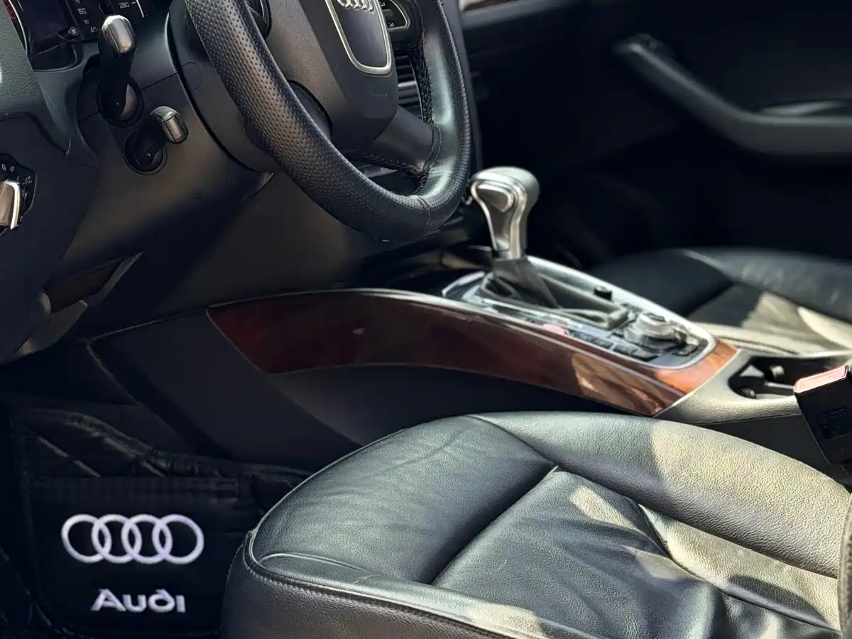 Audi Q5 2011 2.0TFSI Progressive фото 10