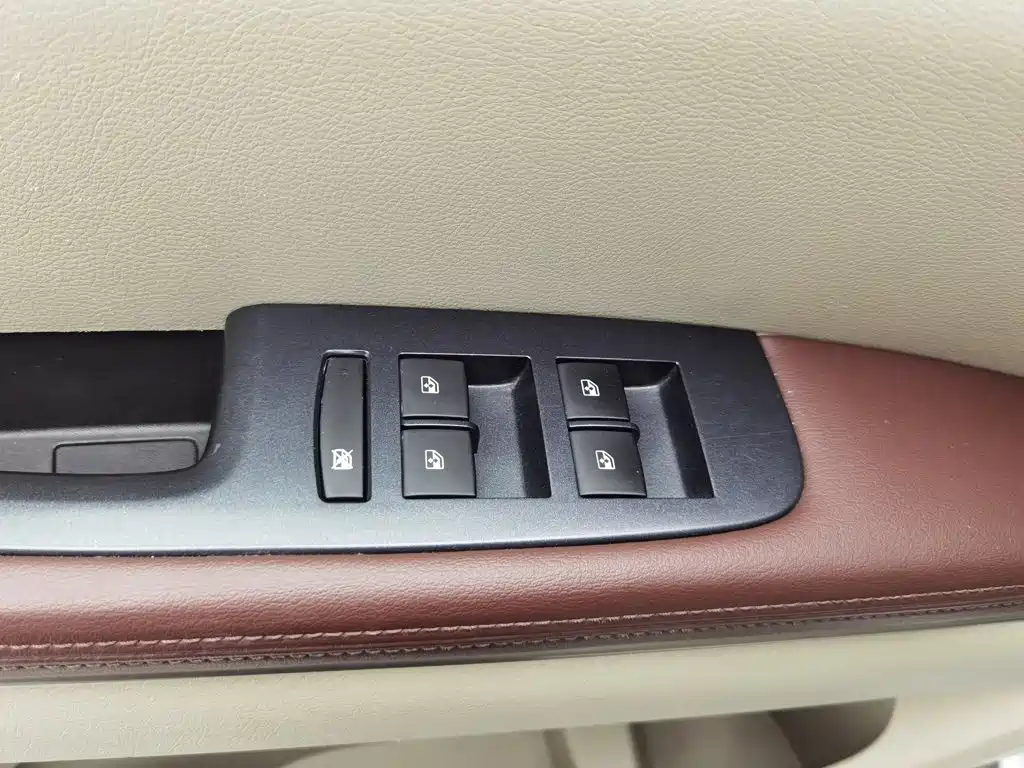 Фото 9 - Buick GL8