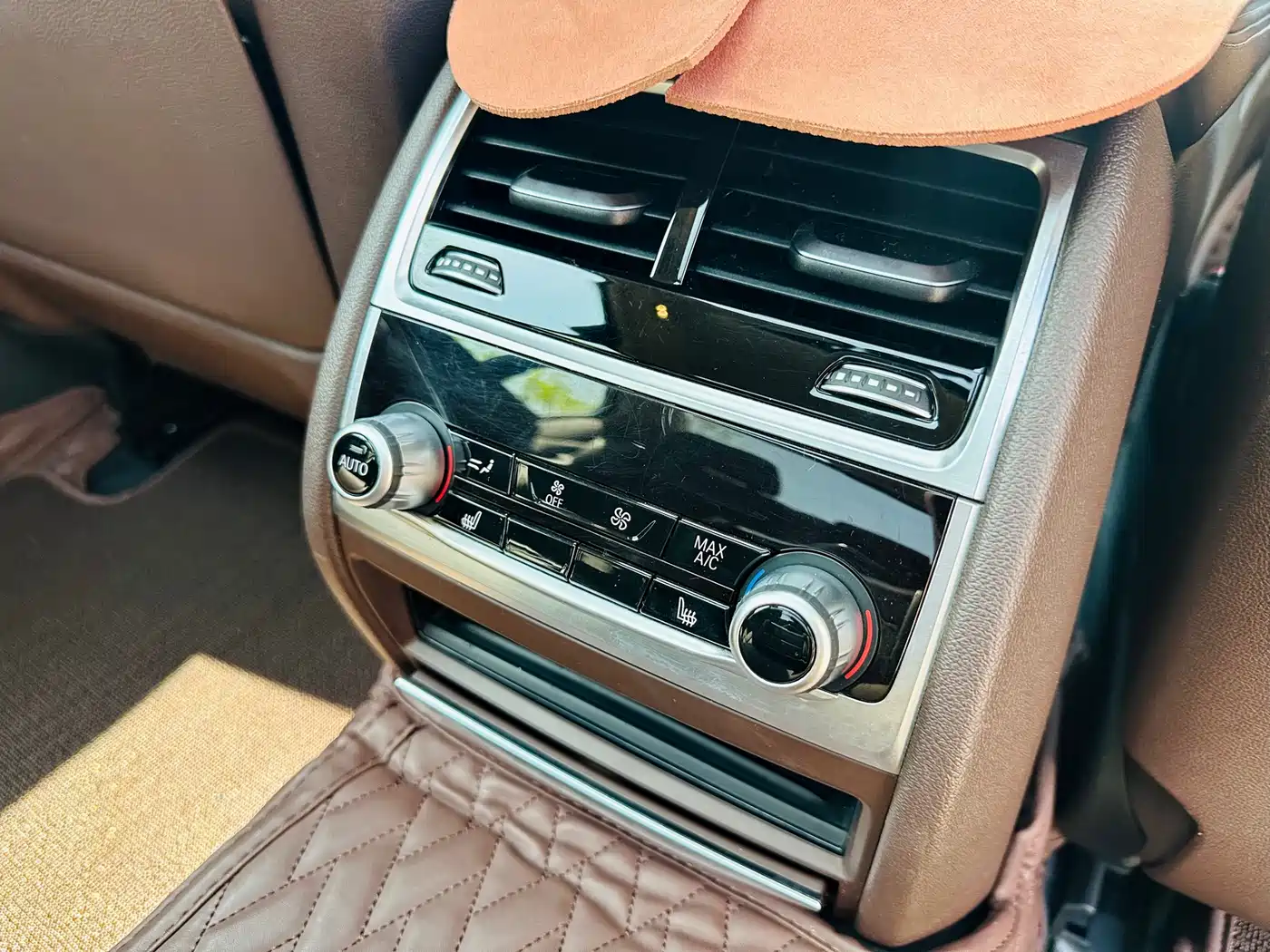 BMW 7 Series 2016 730Li Leading фото 16
