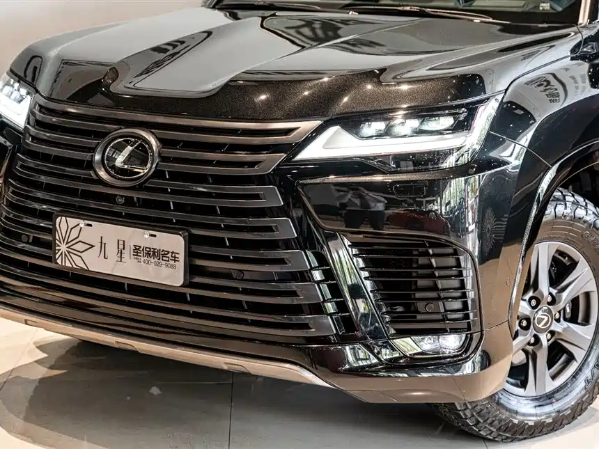 Lexus LX 2025 700h OVERTRAIL Frontier Edition фото 20