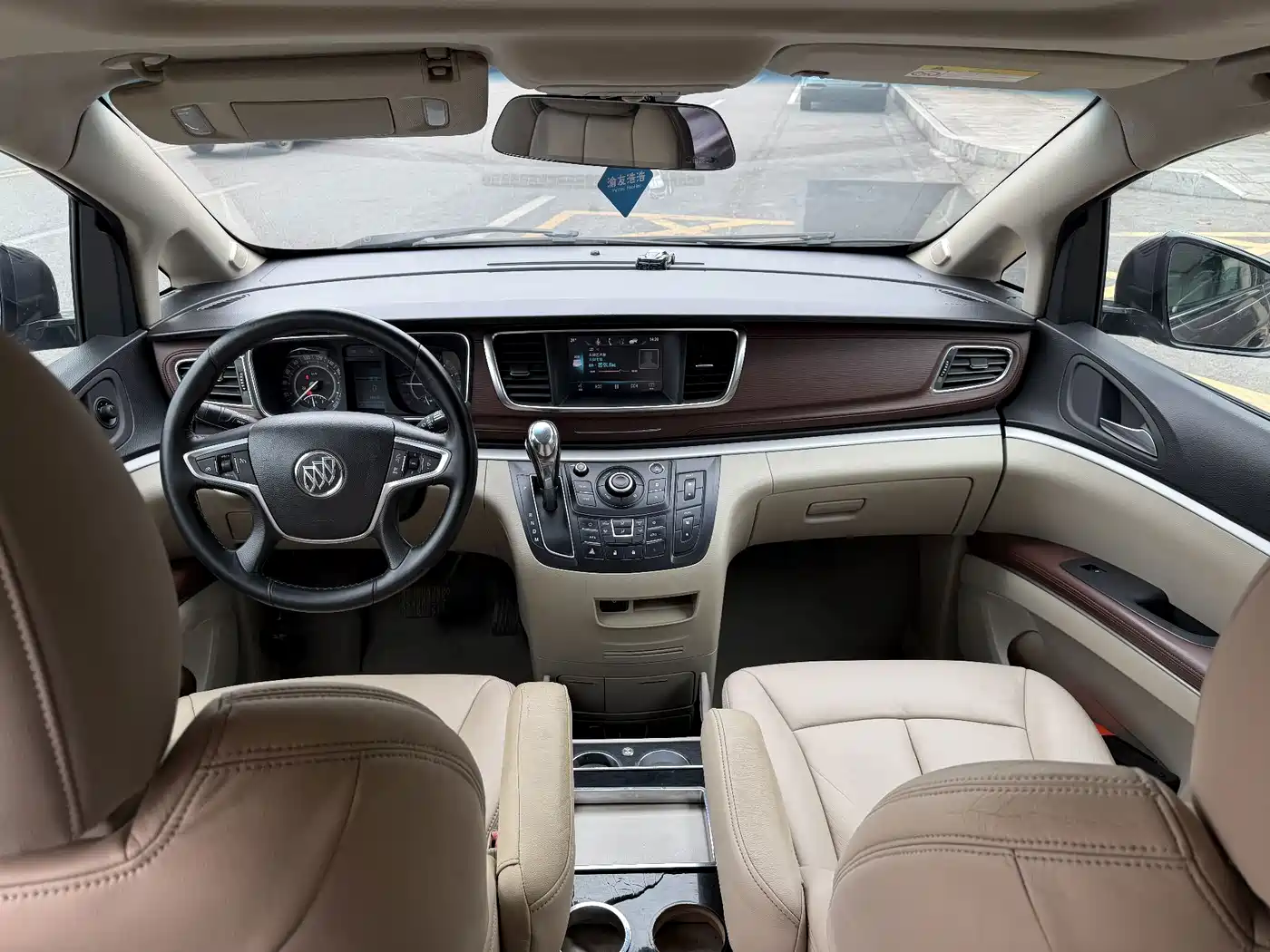 Фото 10 - Buick GL8