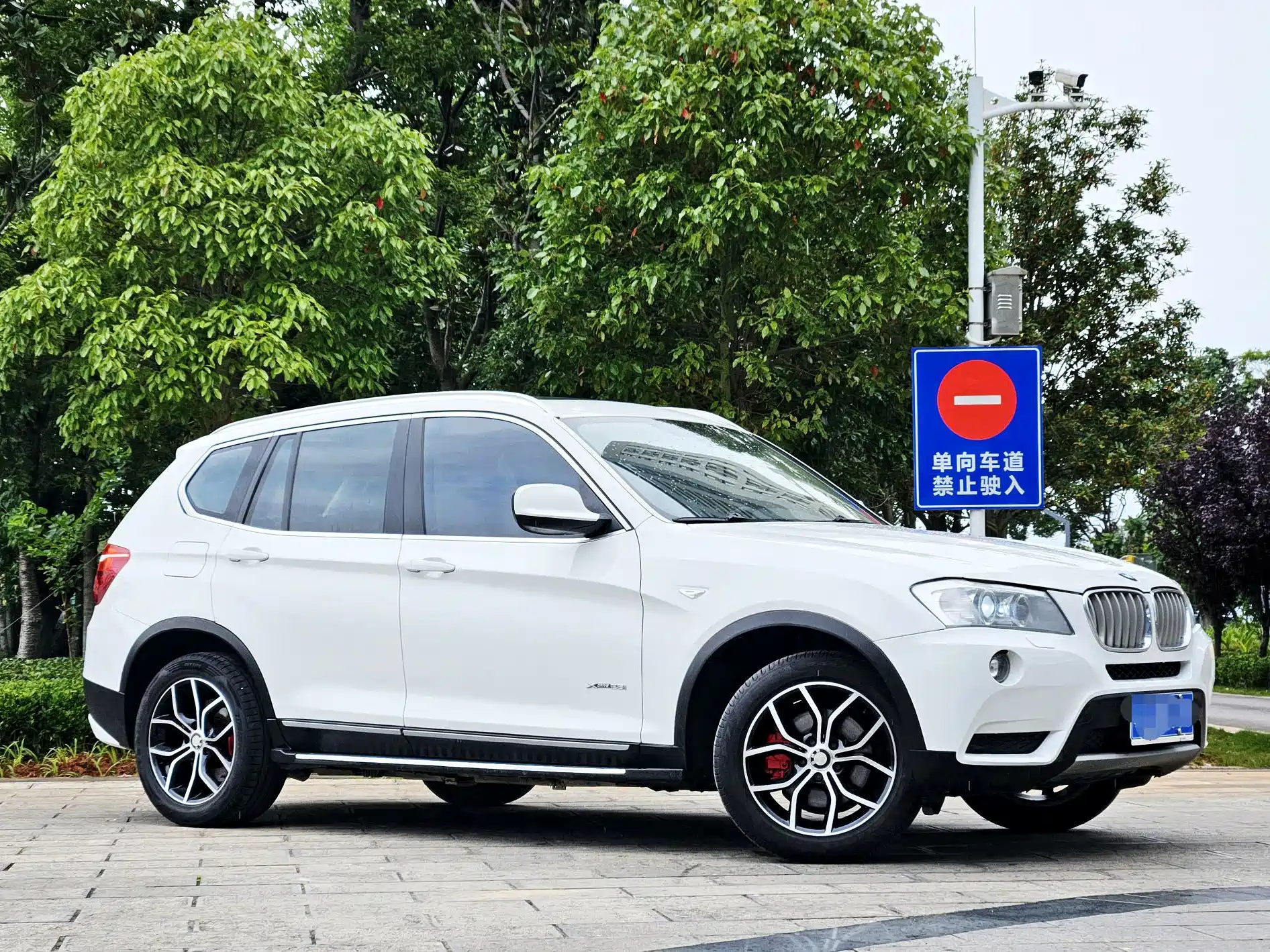 Photo 3 - BMW X3 (Import)