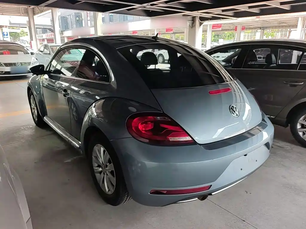 صورة 5 - Volkswagen Beetle