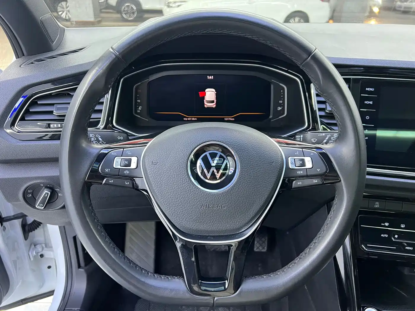 VOLKSWAGEN T ROC EXPLORING SONGS