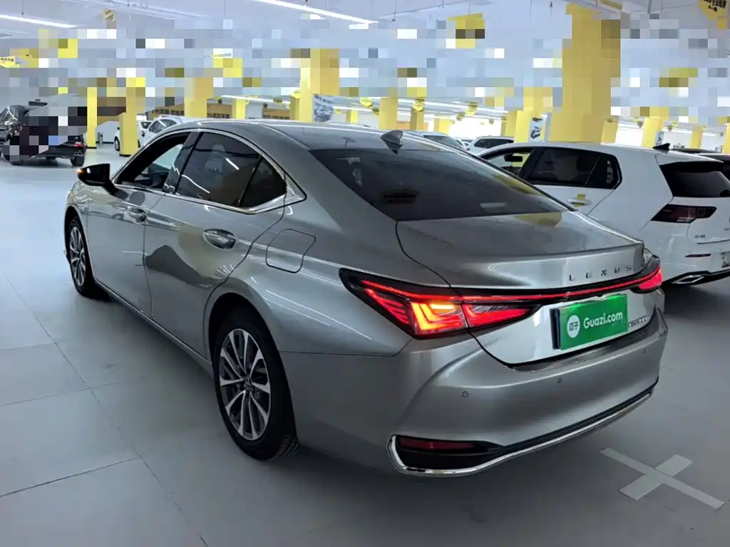 2026 Lexus ES
