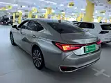 Photo 5 - Lexus ES
