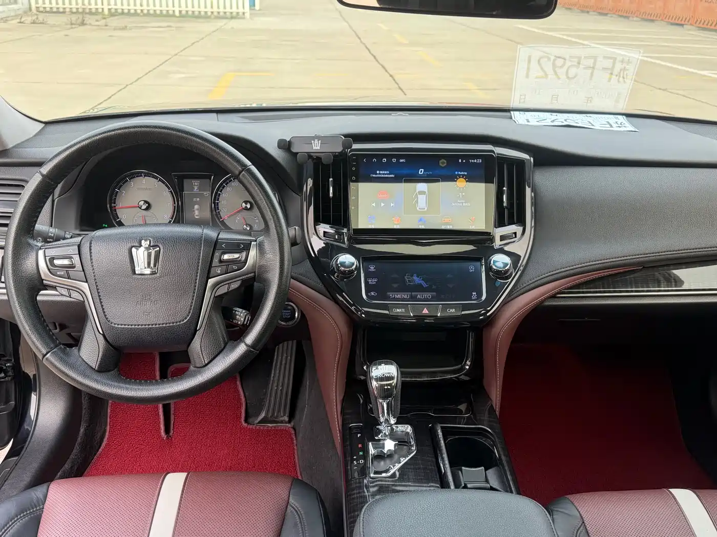 Toyota Crown 2017 2.0T Sport Edition фото 11