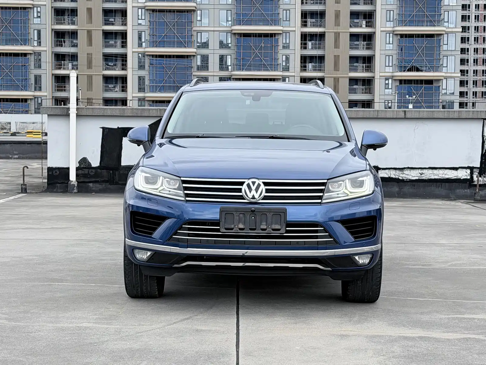 Фото 2 - Volkswagen Touareg