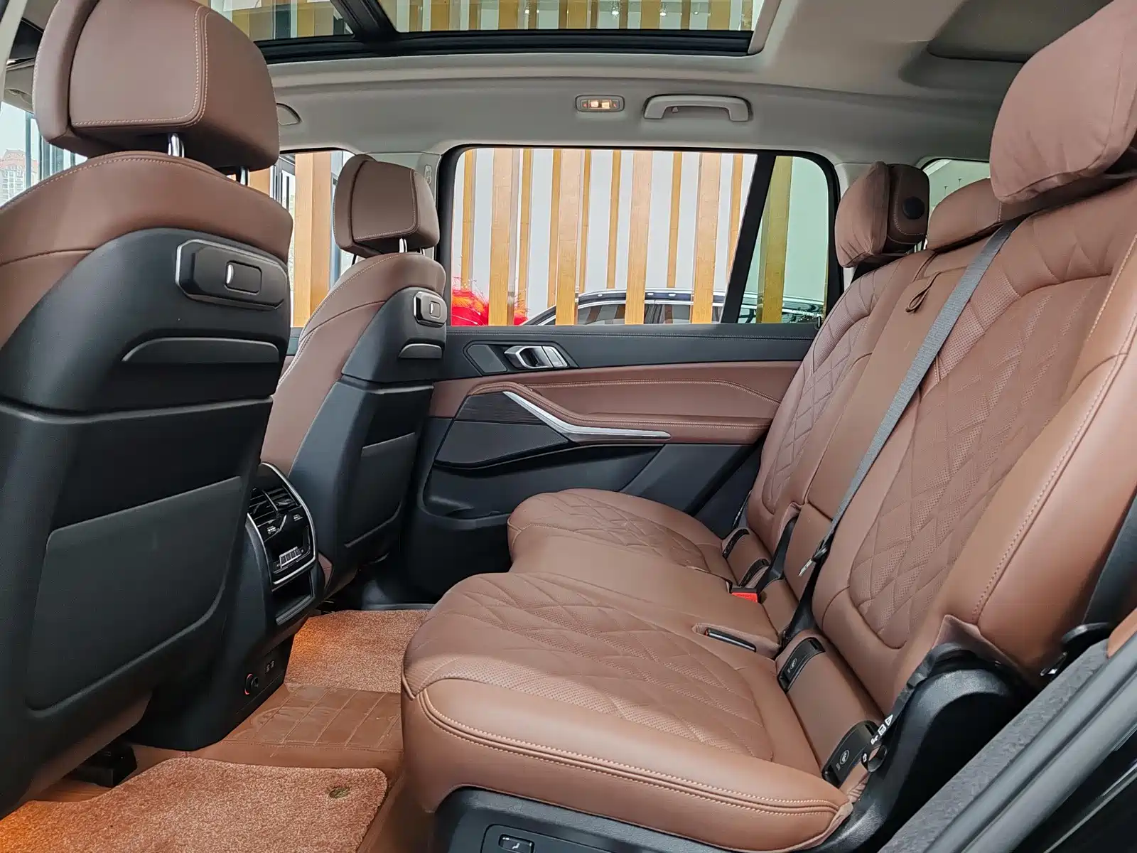 Photo 9 - BMW X7