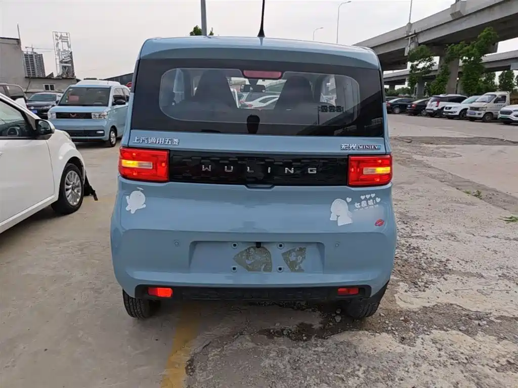 WULING AUTOMOBILE HONGGUANG MINIEV