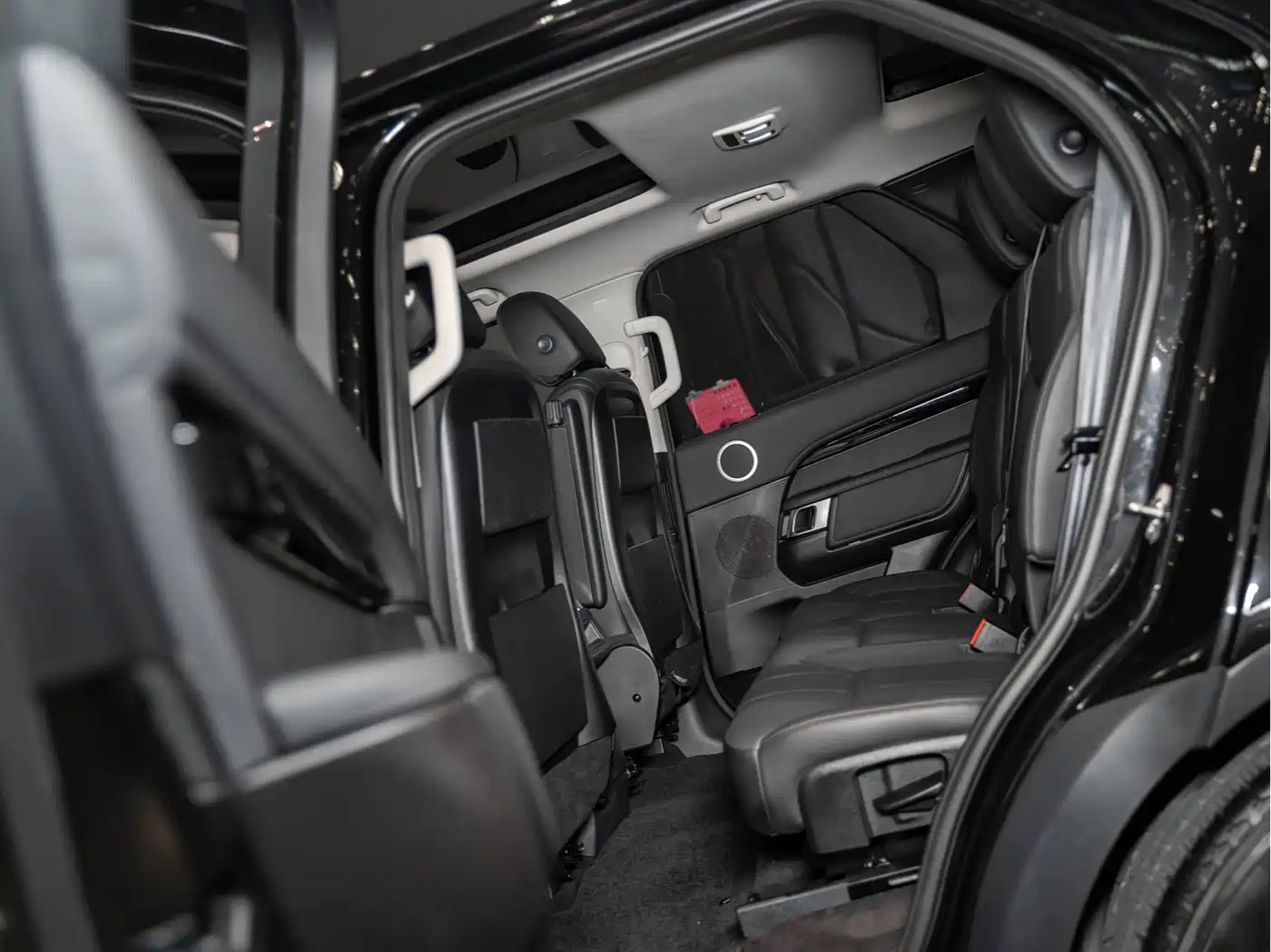 Land Rover Discovery 2018 3.0 SC V6 SE фото 18