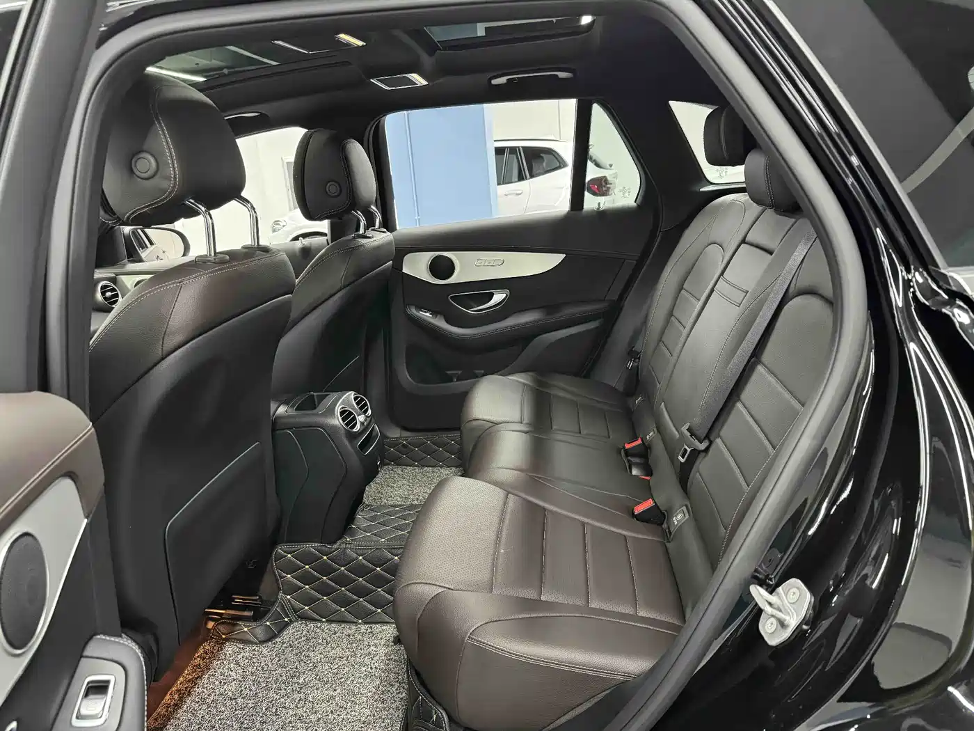 Mercedes-Benz GLC 2021 GLC 260 L 4MATIC Sporty фото 15