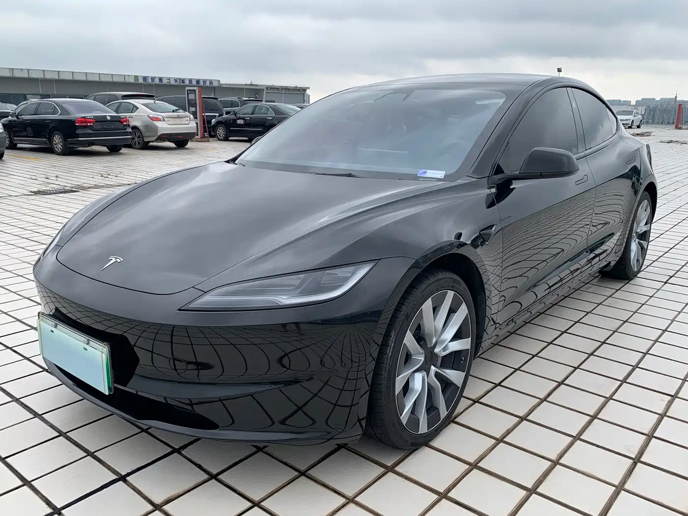 Tesla Model 3 2025