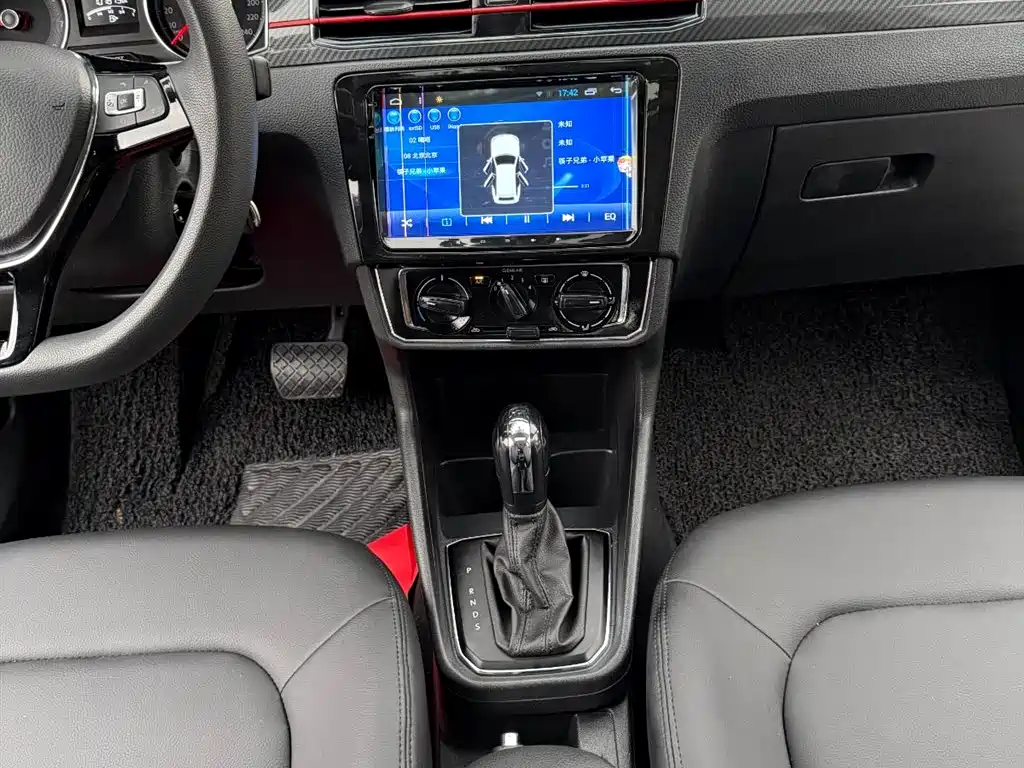 Volkswagen Santana 2017 Gran Santana 1.6L Auto Luxury фото 16