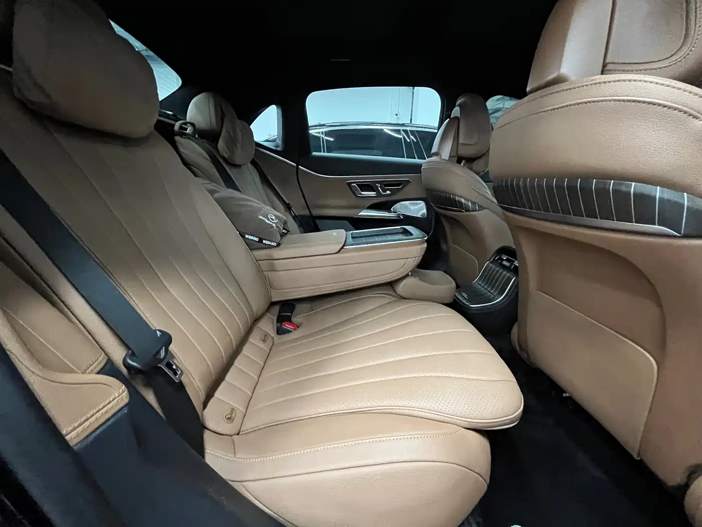 Mercedes-Benz E-Class 2024 Model E 300 L Luxury Sport фото 8