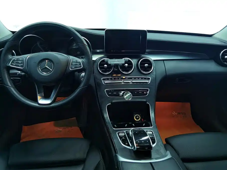 Mercedes-Benz C-Class 2017 C 180 L Sport фото 12