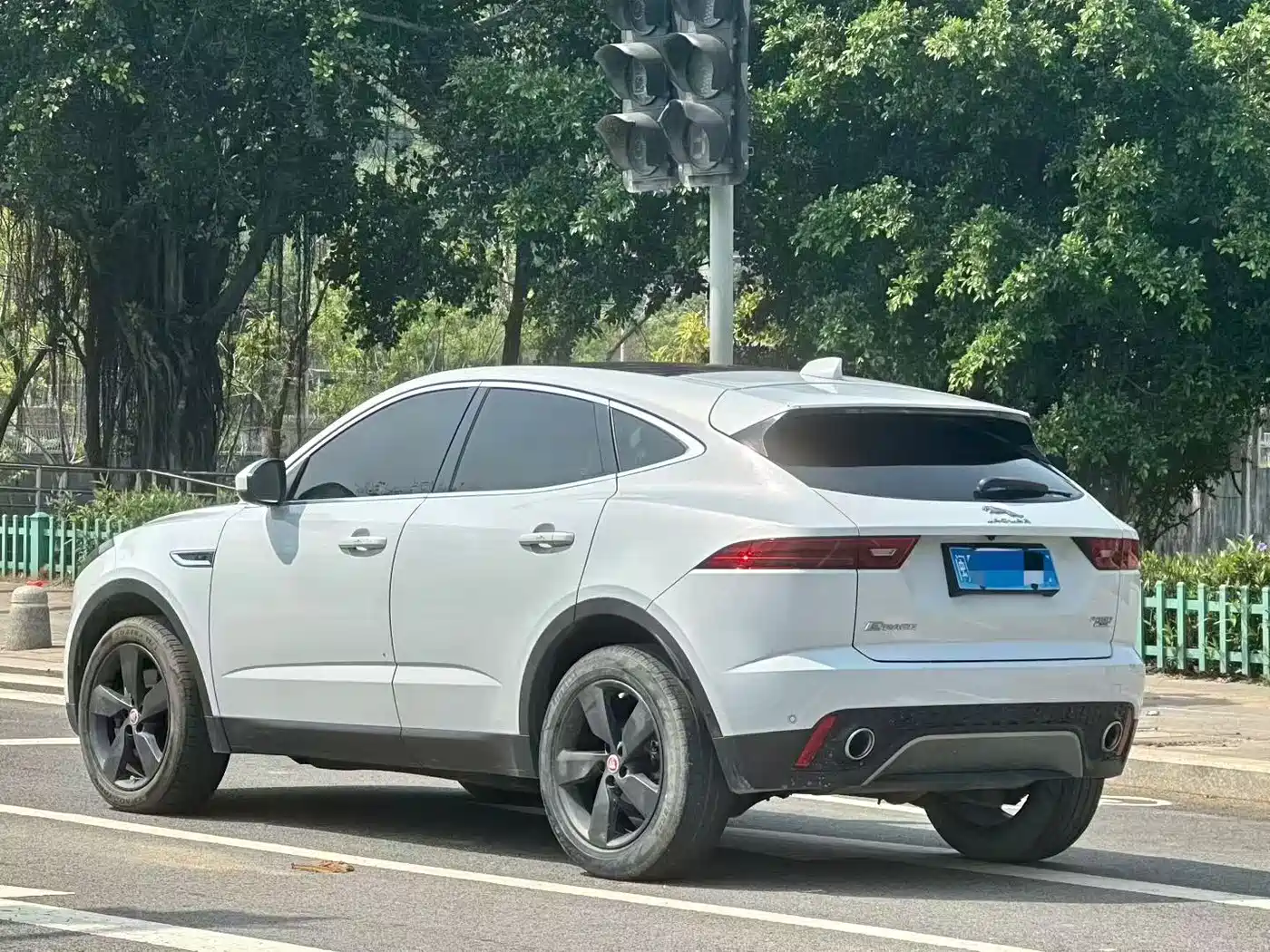 JAGUAR E-PACE
