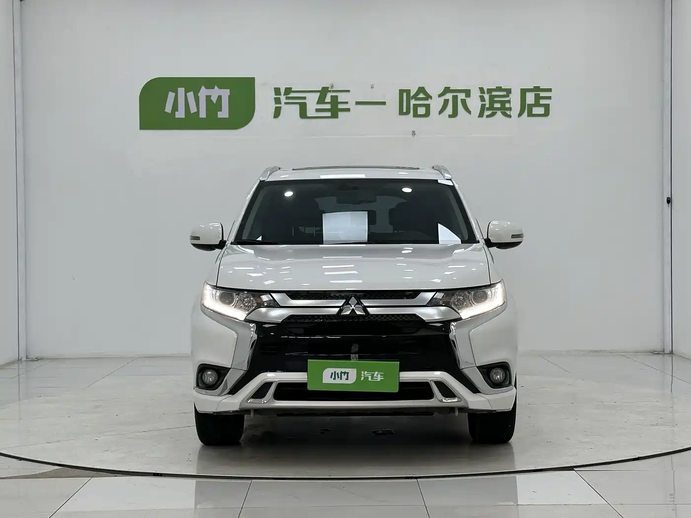 Mitsubishi Outlander 2023 2021 Facelift 2.0L 2WD Premium Edition 5-Seater
