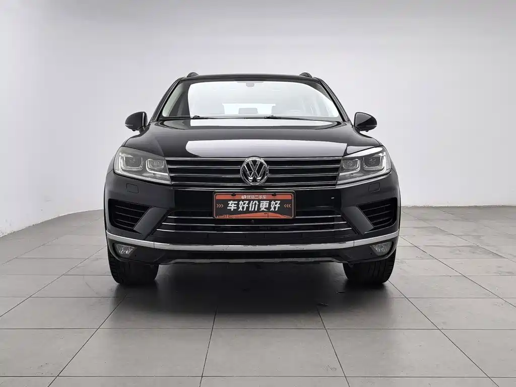 Фото 3 - Volkswagen Touareg
