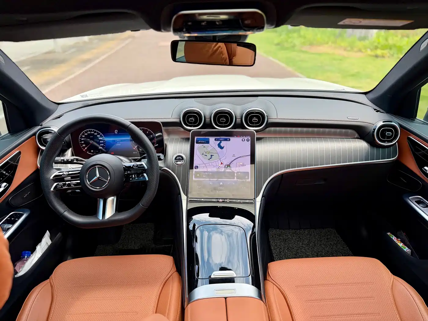Mercedes-Benz GLC 2023 Facelift GLC 260 L 4MATIC Luxury 5-Seater фото 5