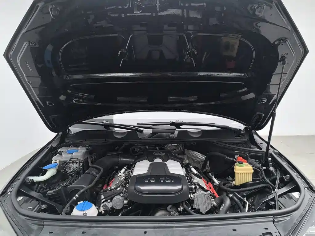 Фото 6 - Volkswagen Touareg