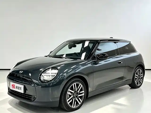 Mini Electric Cooper 456km COOPER E, Классик