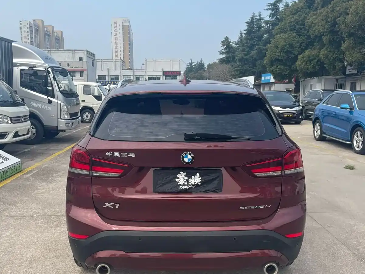 BMW X1 2022 sDrive25Li Leading фото 8