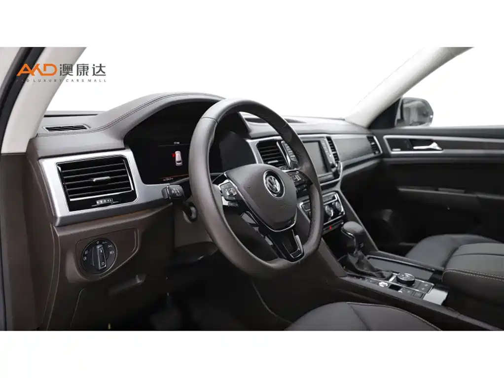 Volkswagen Teramont 2017 530 V6 4WD Flagship Edition фото 6