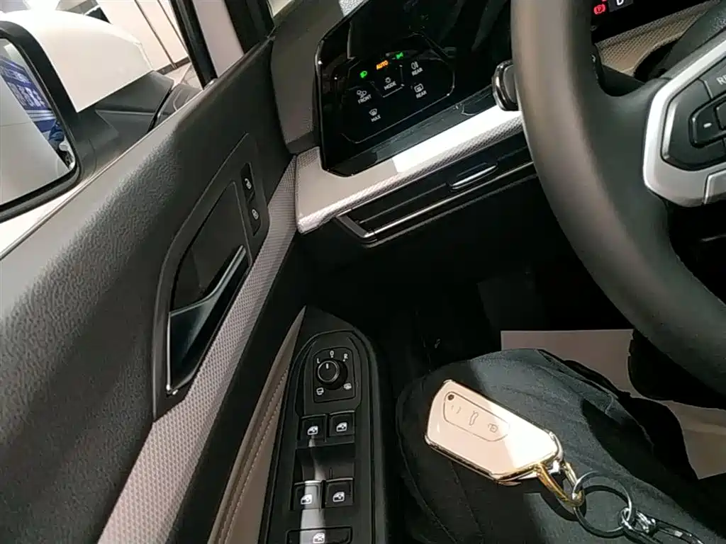 Volkswagen Golf 2023 280TSI DSG Pro фото 9