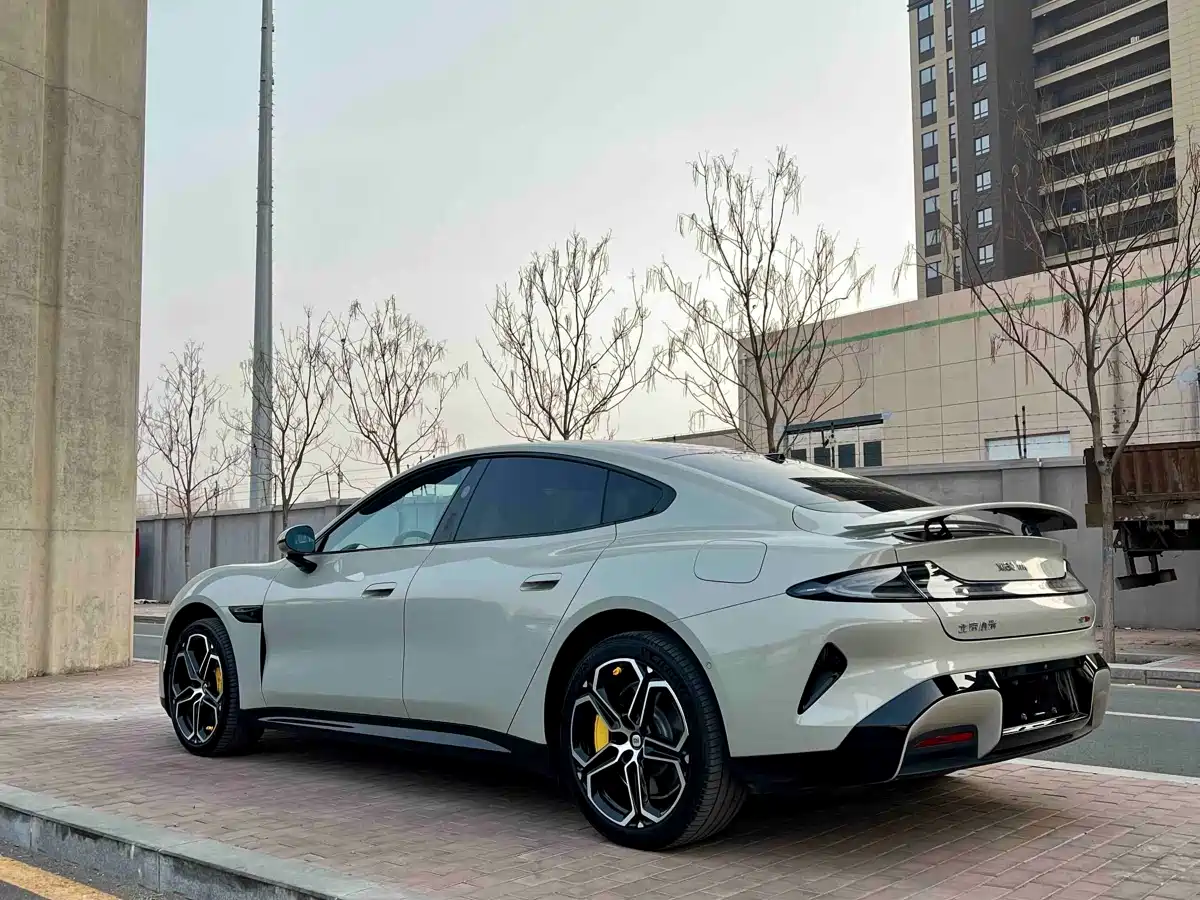 XIAOMI CAR XIAOMI SU7