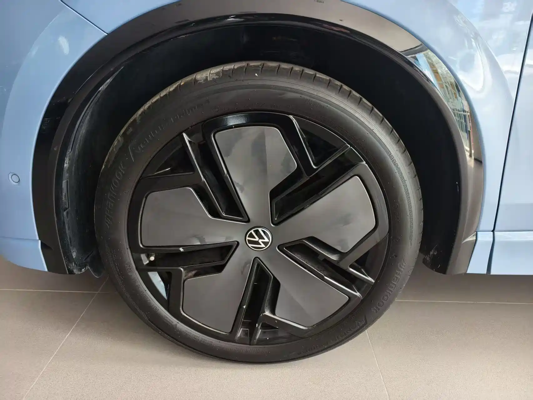 Фото 8 - Volkswagen Tiguan L