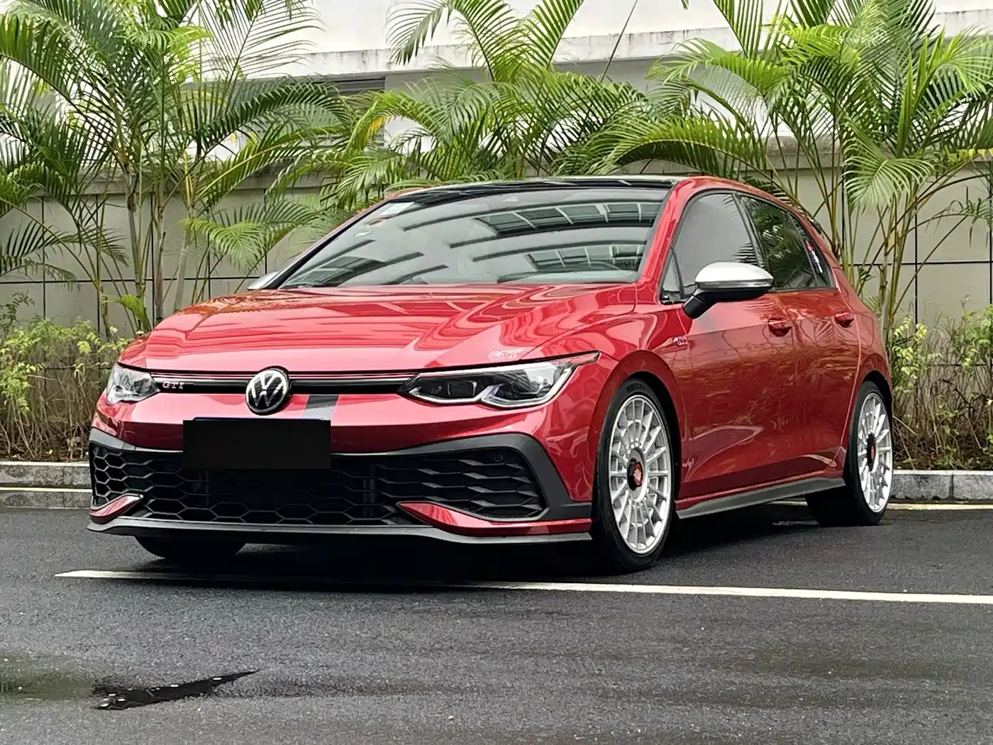 Volkswagen Golf GTI