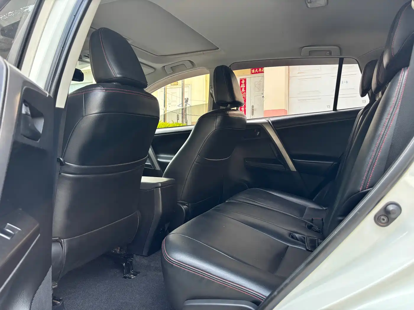 Toyota RAV4 Rongfang 2016 2.0L CVT 2WD Trend (China V) фото 7
