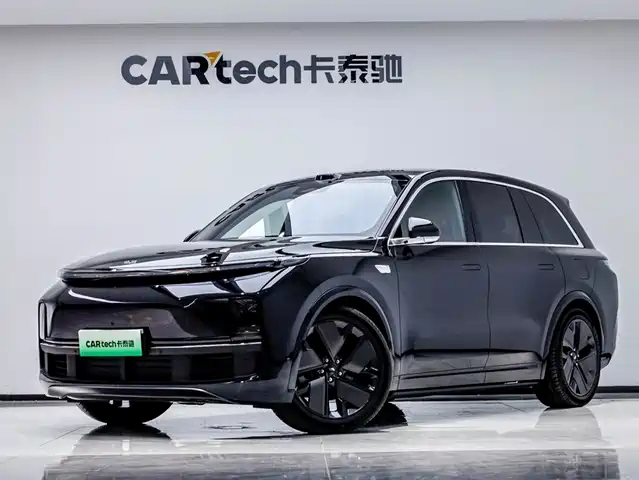 Li Auto Li L8 2025