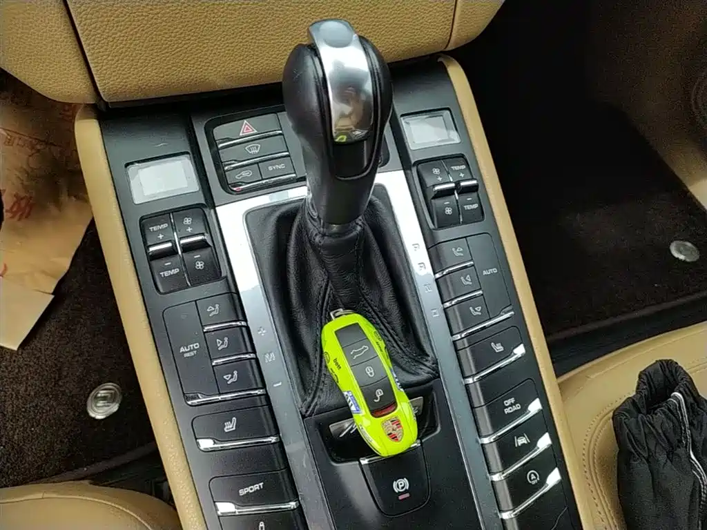 Porsche Macan 2017 Macan 2.0T фото 14