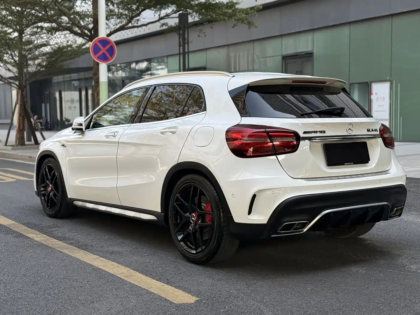 Mercedes-Benz GLA AMG 2017 Facelift AMG GLA 45 4MATIC фото 7