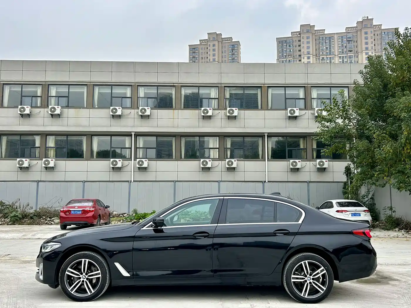 BMW 5 Series 2023 530Li Leading Luxury Package фото 5