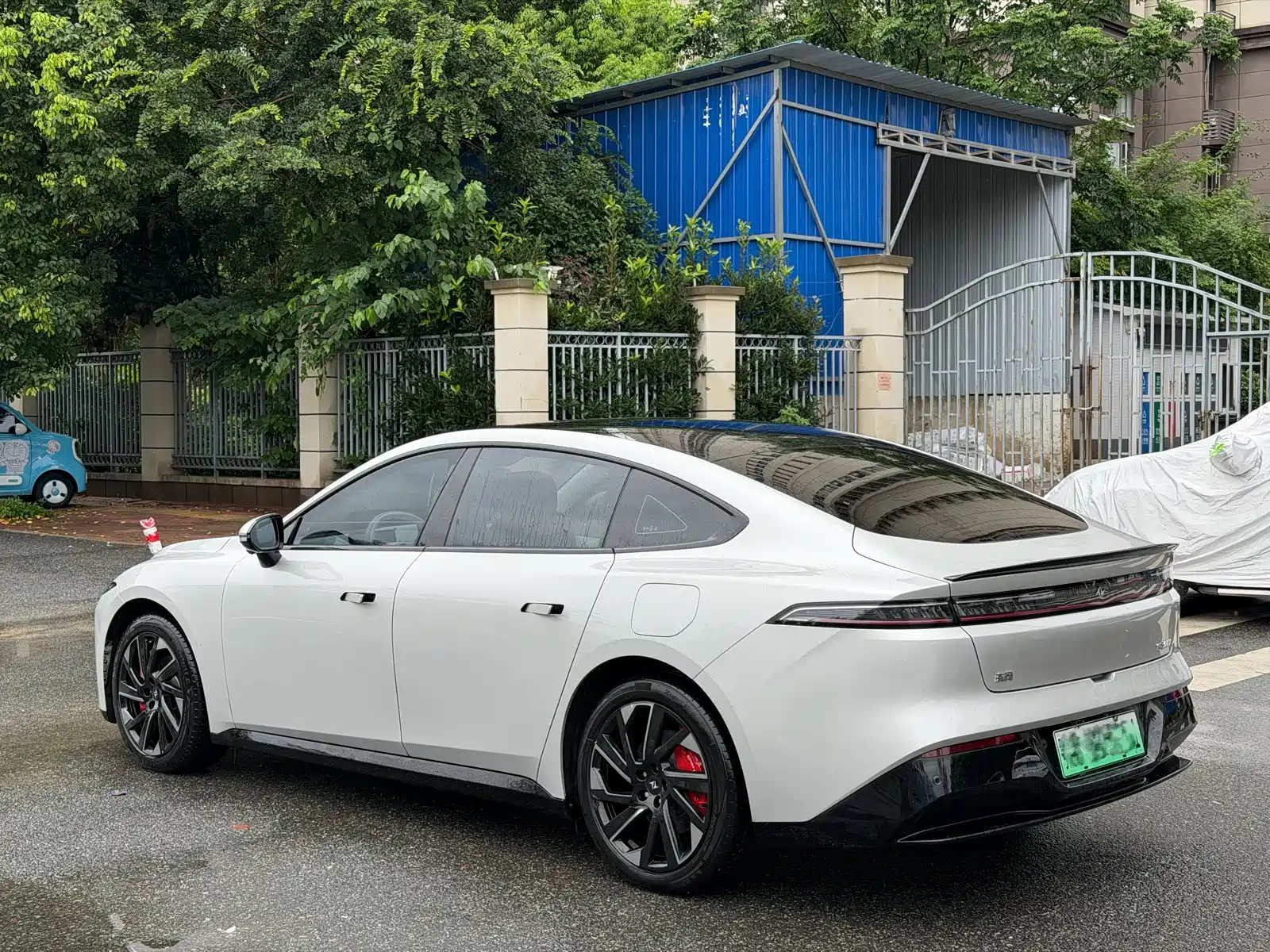 Фото 17 - Dongfeng Yipai eπ007