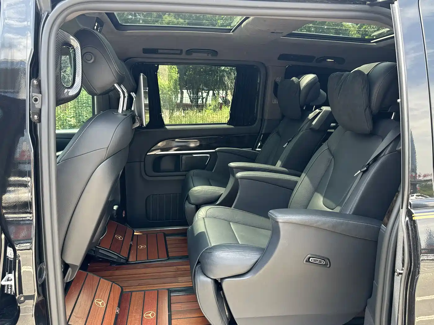 Mercedes-Benz V-Class 2018 V 260 Premium Edition China VI фото 5
