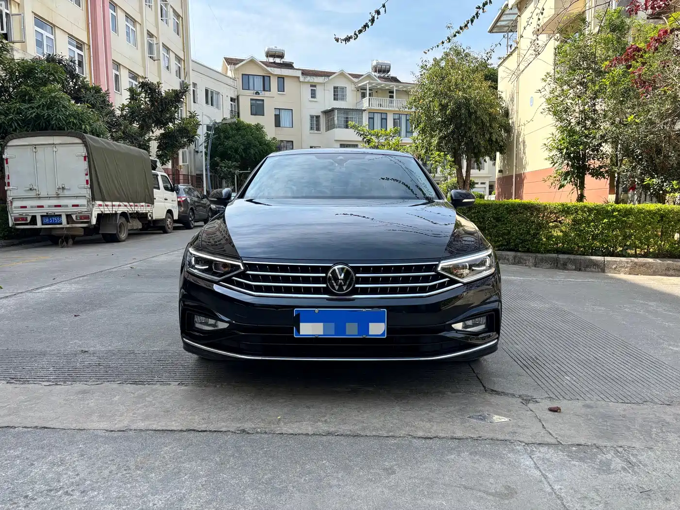 Volkswagen Magotan 2023 Model 2 Million Commemorative Edition 330TSI DSG Luxury фото 2