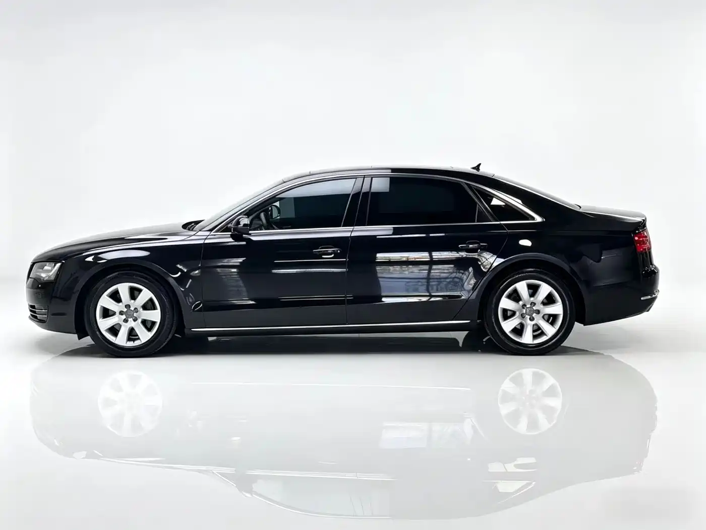 Audi A8 2012 A8L 45 TFSI quattro Luxury фото 4