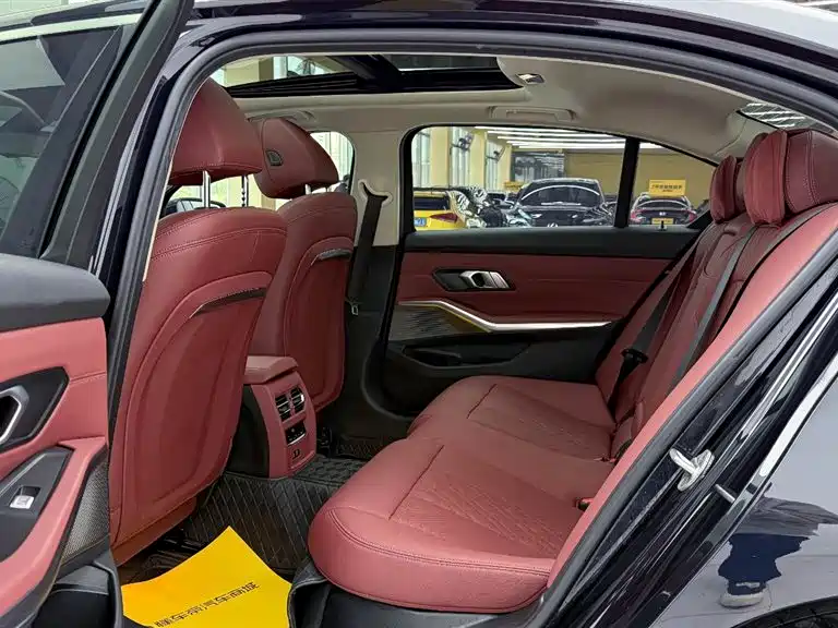 BMW 3 Series 2023 320Li M Sport Package фото 19